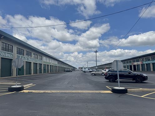 31-35 Produce Row