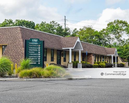 Crossroads South Corporate Park - 1757 Veterans Memorial Hwy