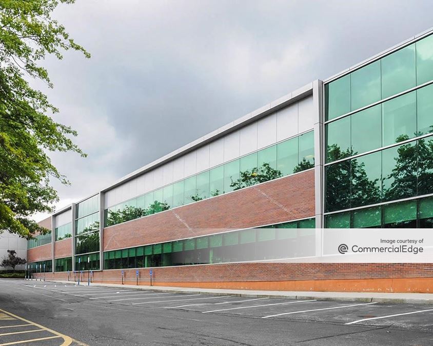 245 Old Country Road Property & Listing Details 42Floors