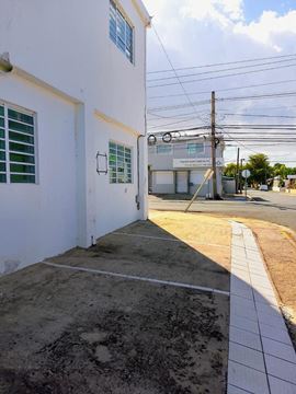 Esquina Cesar Gonzalez