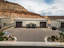 Office/Warehouse in White Sage