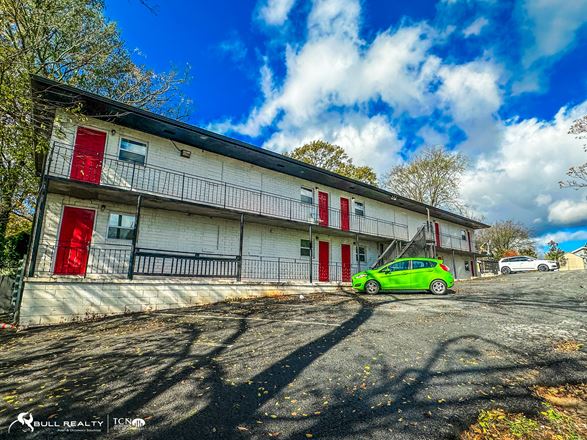 18-Unit Multifamily Near Downtown Atlanta | 7% Cap Rate | 100% Occupied