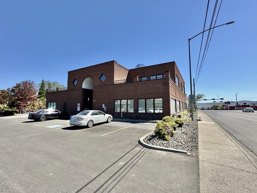 Professional Office/Retail  Space w/ 2 Lane Drive Thru