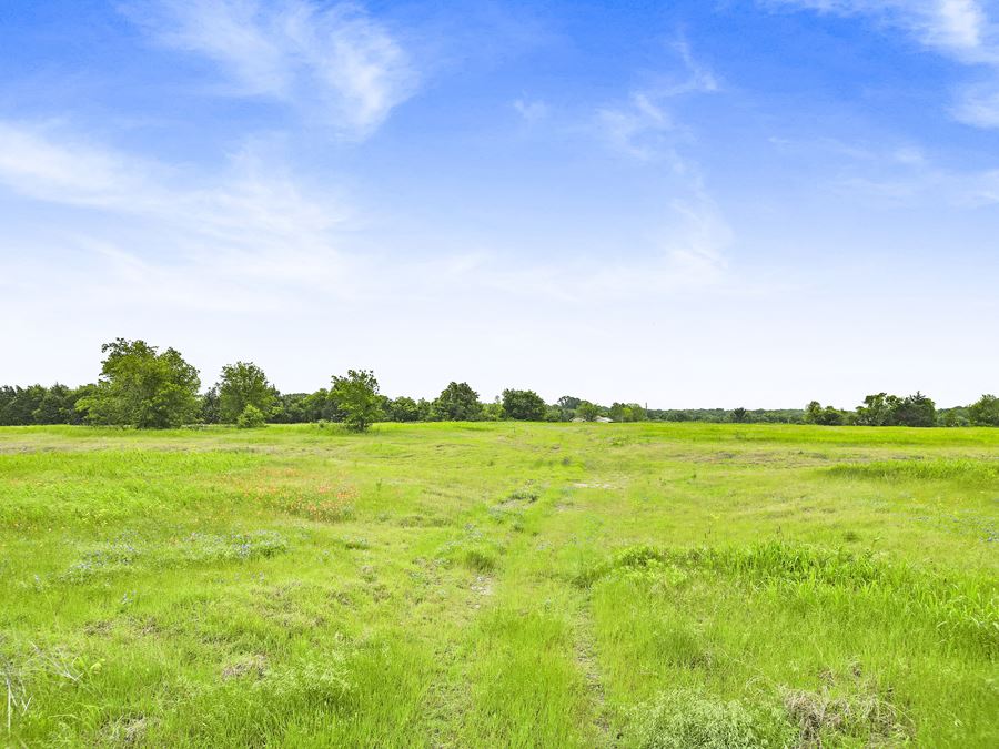 Prime 23.6 Acres in Rapidly Growing Corsicana – Zoned Residential & Commercial, Development-Ready
