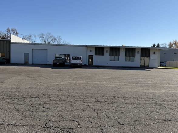 South Fargo Office With Warhouse