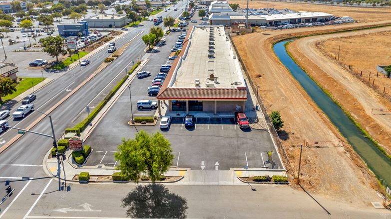 Shopping Center Availabilities: Retail Shop Space w/ TI’s