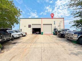 MSY Adjacent Office/Warehouse with Covered Rear Area