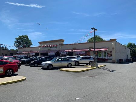 Retail space for Rent at 3350 Hillside Ave in New Hyde Park
