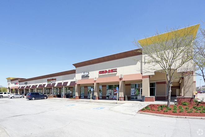 Lakeside Plaza