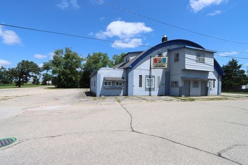 548 Delavan Dr