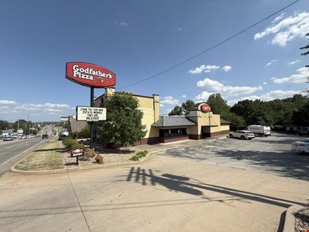Retail space for Sale at 1026 W Main St in Branson