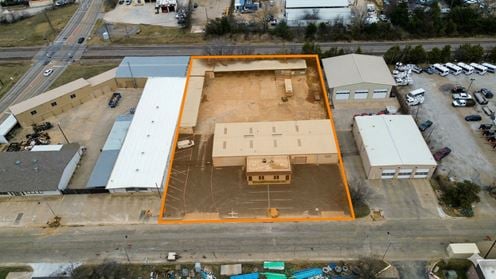 1133 W Main St – Industrial Flex/Warehouse with Yard