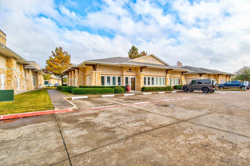 8845 Davis Blvd