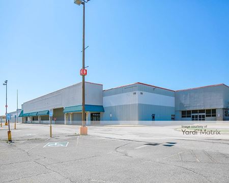 Commercial space for Rent at 1200 Babbitt Road in Euclid