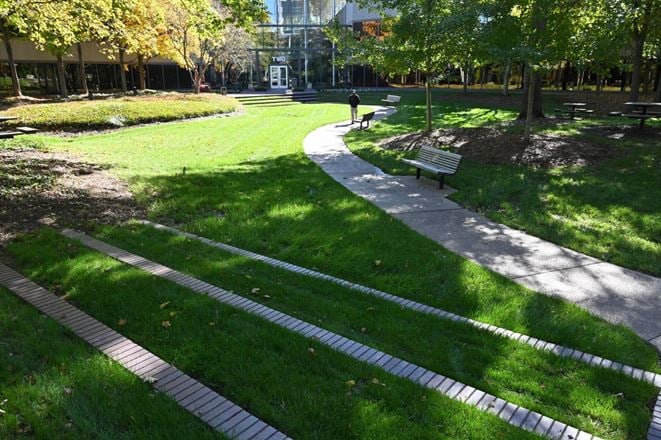 Executive Place of the Commons