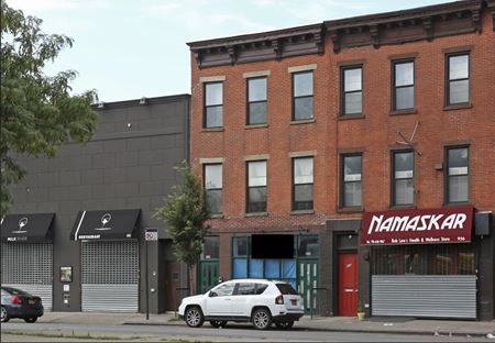 Retail space for Rent at 958 Atlantic Ave in Brooklyn