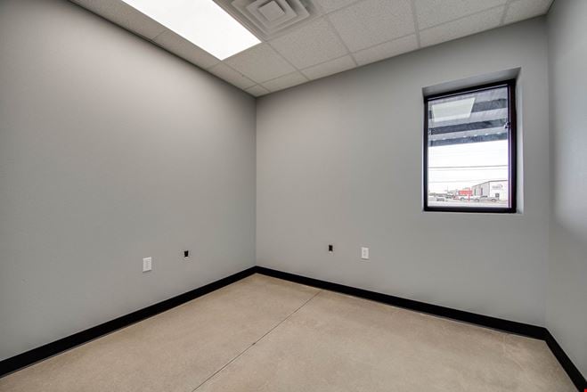 New Construction Warehouse & Crane Served Maintenance Shop
