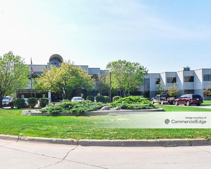 2100 Fleur Drive, Des Moines, IA 50321