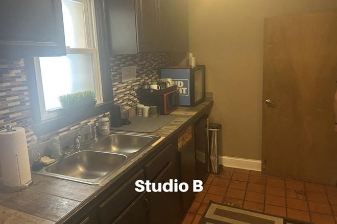 2808 Azalea Pl