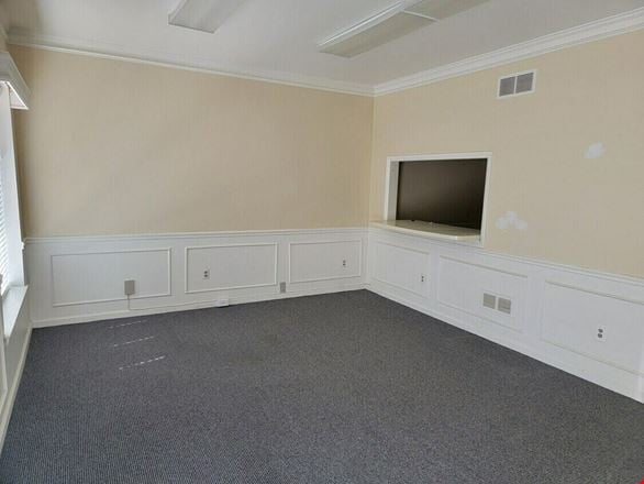 Dorjul Center for Lease
