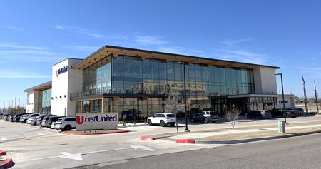 Photo of commercial space at 420 SW 6th Street in Moore