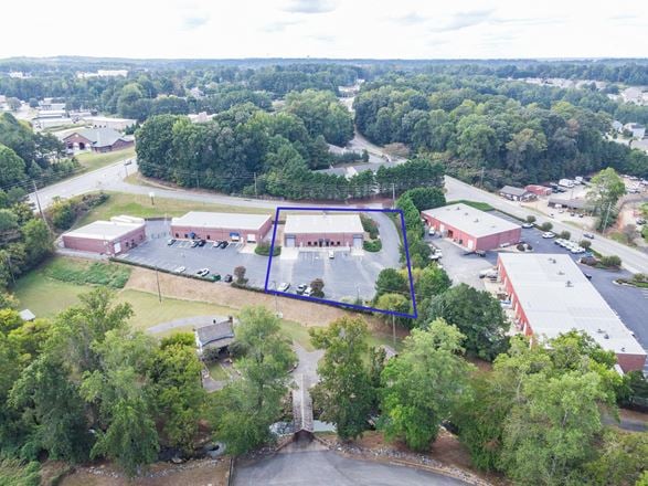 130 Anglin Dr
