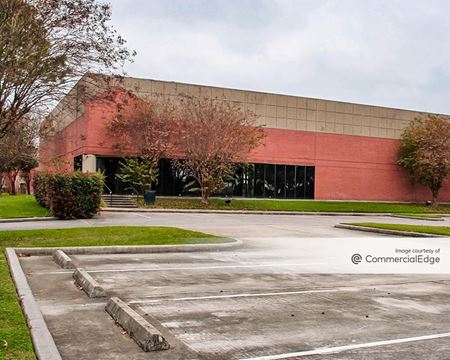 Industrial space for Rent at 250 Pennbright Drive in Houston
