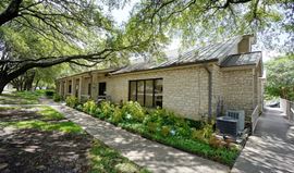 301 Hesters Crossing
