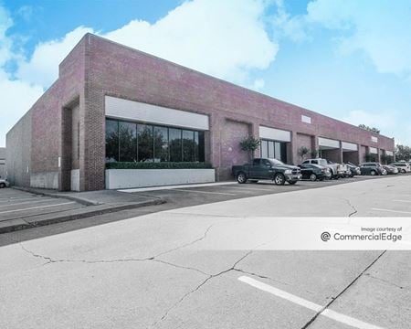 Industrial space for Rent at 2000 N Hwy 360 in Grand Prairie