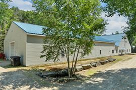 147 Middle Rd