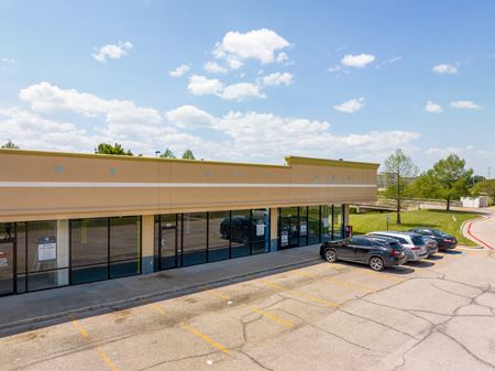 Retail space for Rent at 105 S New Rd in Waco