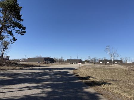 Photo of commercial space at 4805 South Canal Road in Lansing