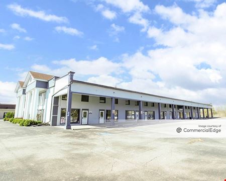 Photo of commercial space at 398 West Bagley Road in Berea