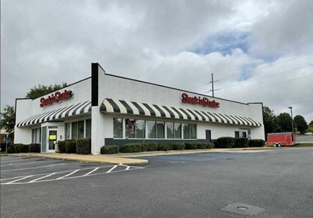 Retail space for Rent at 2313 Cobbs Ford Rd in Prattville