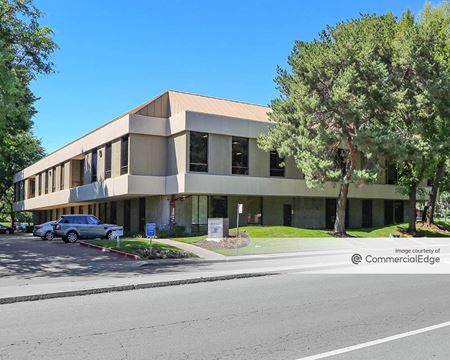 Photo of commercial space at 425 University Avenue in Sacramento