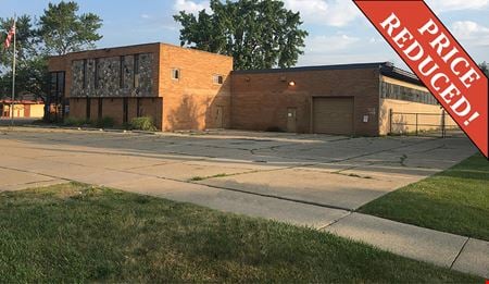 Photo of commercial space at 15201 E Twelve Mile Road in Roseville
