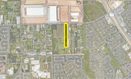 Photo of commercial space at 13927 Boudreaux Rd in Tomball