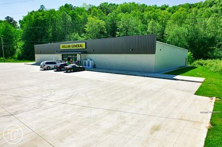 Photo of commercial space at 8955 Hwy 26 in Rockholds