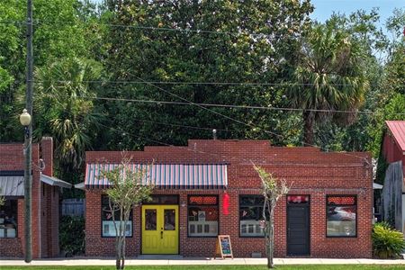 Photo of commercial space at 309 Bedell Ave in Woodbine