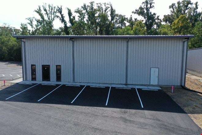 West Chatham Business Park | ±5,950 to ±10,175 SF Warehouse Space for Lease