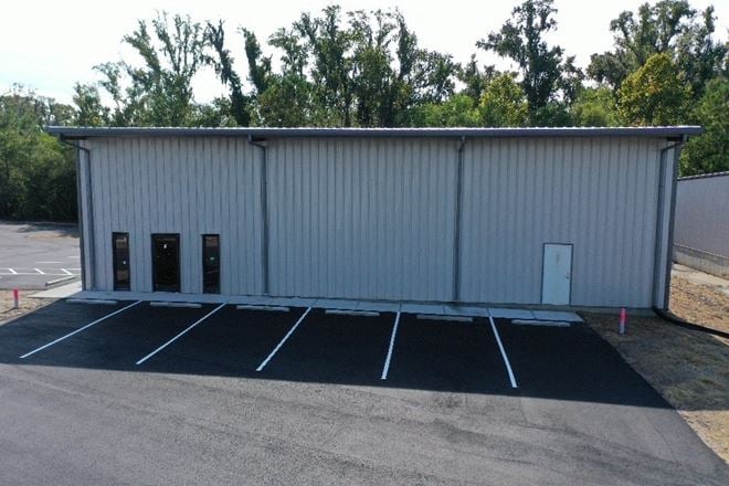 West Chatham Business Park | ±5,950 to ±10,175 SF Warehouse Space for Lease