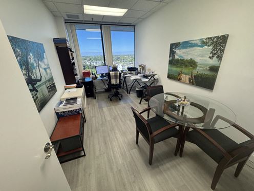 1654 SF Suite 602 Professional and Medical Office Space