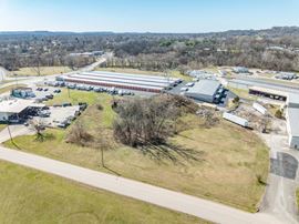 1 Tradewind Dr, Columbia TN