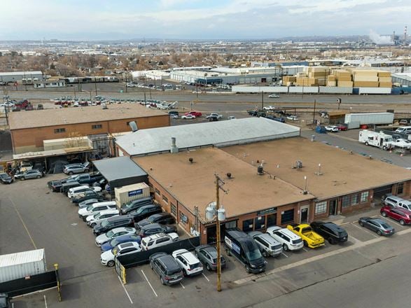 Multi-Tenant Auto Industrial Buildings