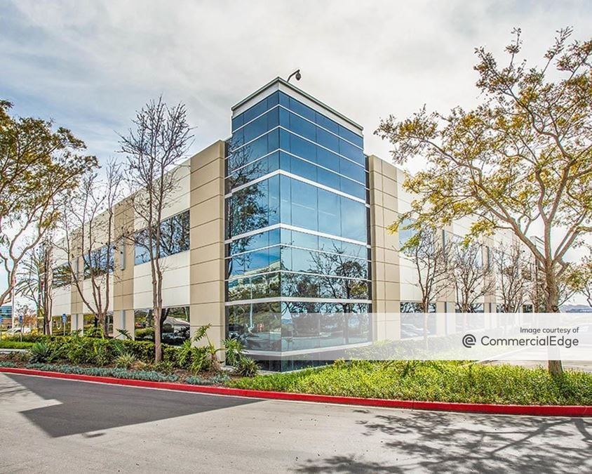 The Campus at Sorrento Gateway - 5010 Wateridge Vista Drive