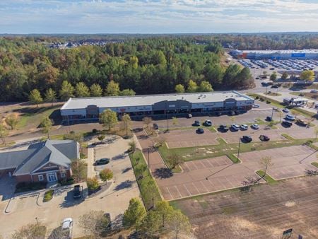 Photo of commercial space at 901 Lakeland Place in Flowood