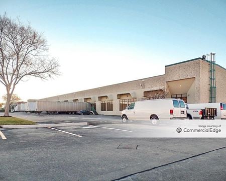 Commercial space for Rent at 1293 North Post Oak Road in Houston