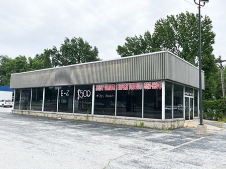 Photo of commercial space at 1212 S Glenstone Ave in Springfield