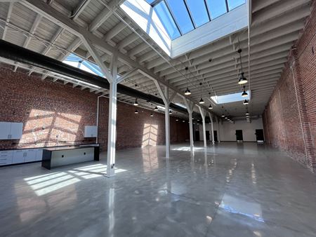 Photo of commercial space at 1640 Oak St in Columbus