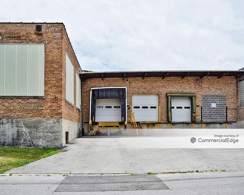 421 North California Street, Sycamore, IL 60178